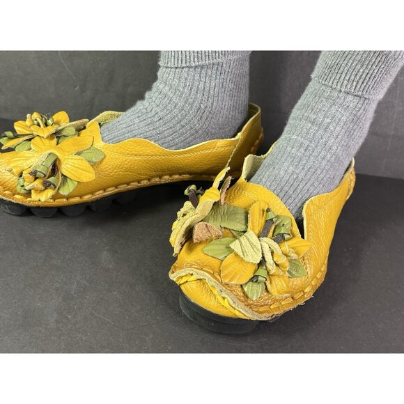 Womens Casual Driving Shoes 8 Slip On Flats Leather Loafers Floral Thick Stitch - Picture 3 of 12